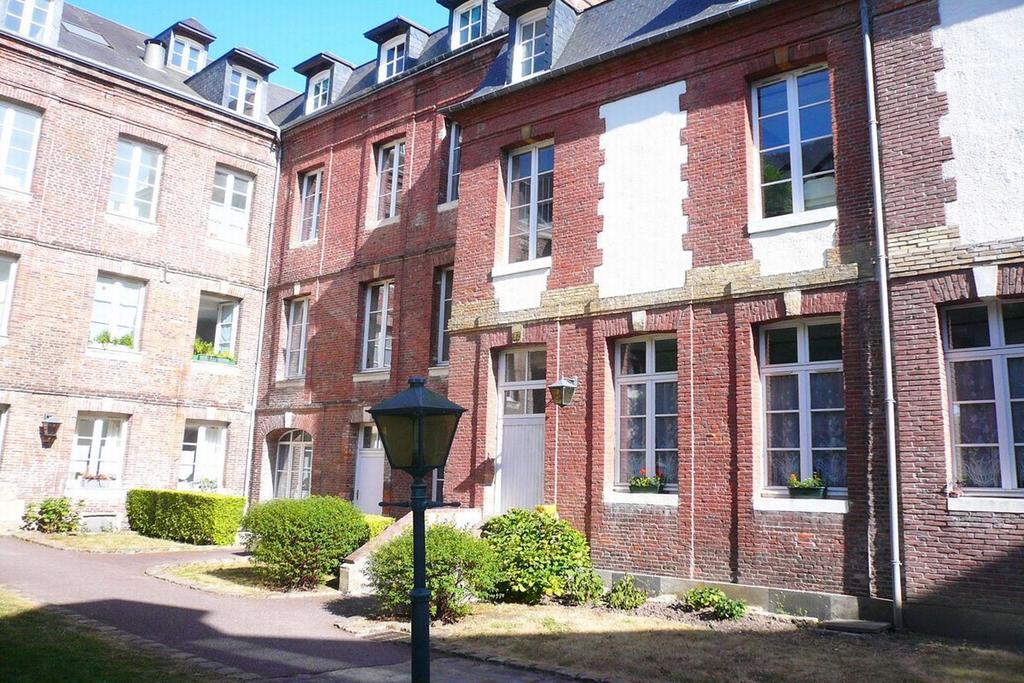 Chez Lisette 500m Apartment
